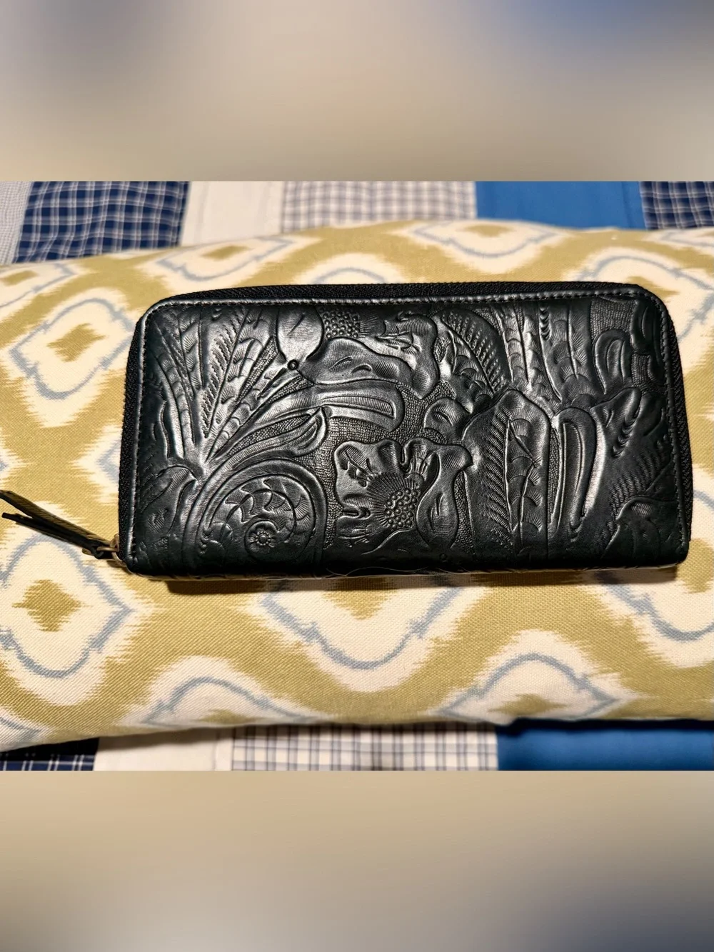 NWOT Beautiful Black Tooled Floral-Embossed Leather Zip-Around Wallet